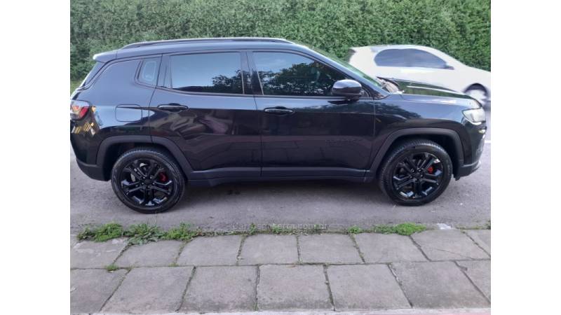 JEEP - COMPASS - 2022/2022 - Preta - R$ 125.000,00