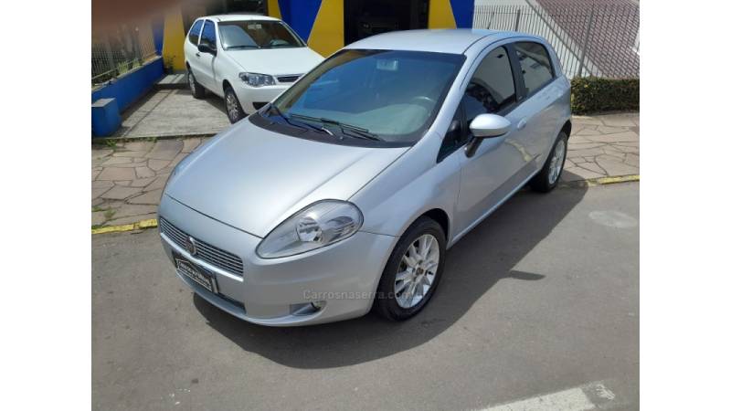 FIAT - PUNTO - 2010/2011 - Prata - R$ 34.990,00