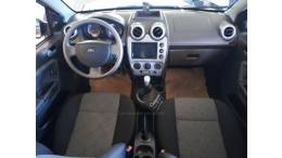 FORD - FIESTA - 2010/2011 - Prata - R$ 31.500,00