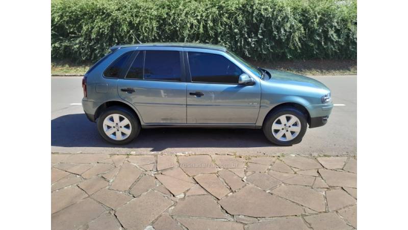 VOLKSWAGEN - GOL - 2008/2009 - Verde - R$ 31.900,00