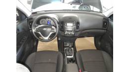 HYUNDAI - I30 - 2011/2012 - Preta - R$ 48.000,00