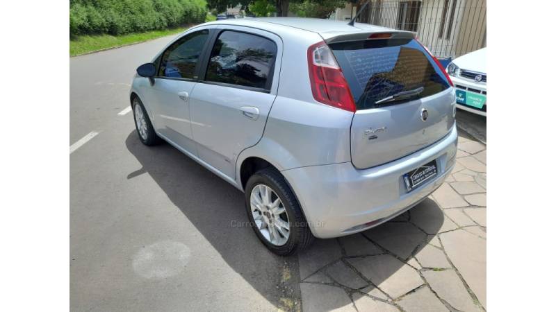 FIAT - PUNTO - 2010/2011 - Prata - R$ 34.990,00