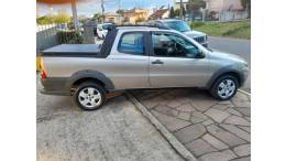 FIAT - STRADA - 2011/2012 - Bege - R$ 51.900,00