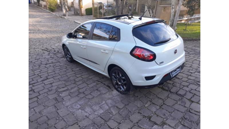 FIAT - BRAVO - 2015/2016 - Branca - R$ 54.900,00