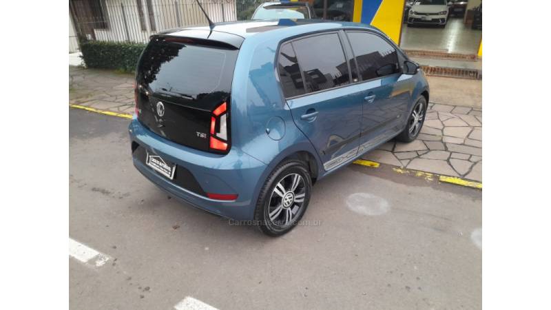 VOLKSWAGEN - UP - 2017/2018 - Azul - R$ 59.900,00