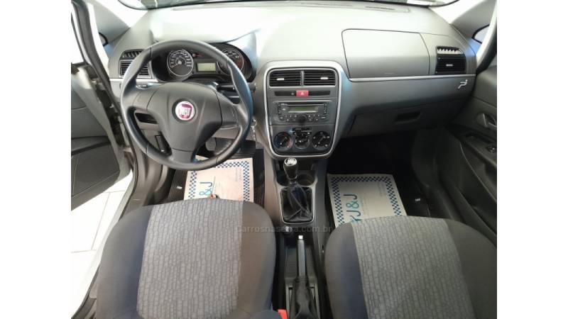 FIAT - PUNTO - 2010/2011 - Prata - R$ 34.990,00