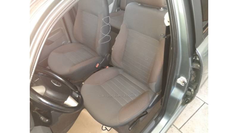 VOLKSWAGEN - GOL - 2008/2009 - Verde - R$ 31.900,00