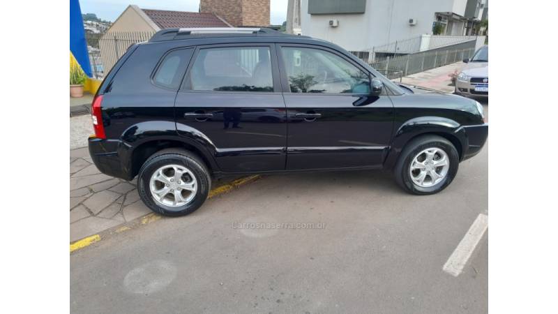 HYUNDAI - TUCSON - 2012/2013 - Preta - R$ 49.500,00