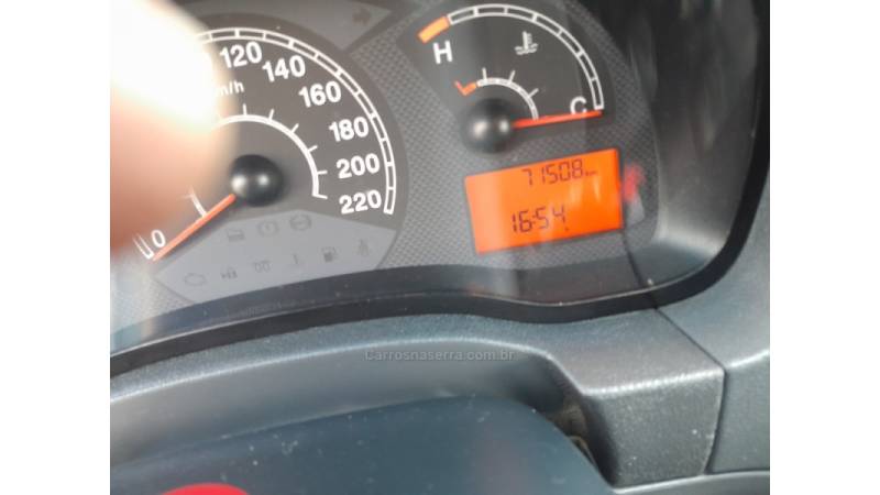 FIAT - STRADA - 2011/2012 - Bege - R$ 51.900,00