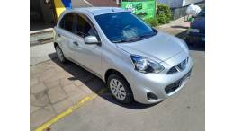 NISSAN - MARCH - 2014/2015 - Prata - R$ 36.900,00