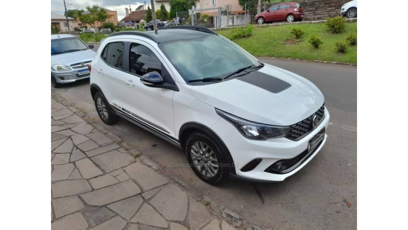 FIAT - ARGO - 2019/2020 - Branca - R$ 67.900,00