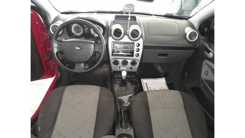 FORD - FIESTA - 2010/2011 - Vermelha - R$ 28.900,00