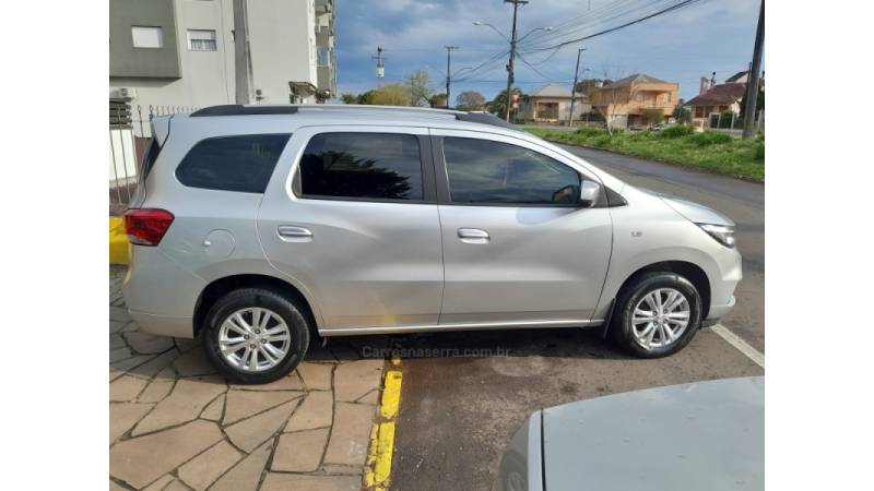 CHEVROLET - SPIN - 2019/2019 - Prata - R$ 62.900,00