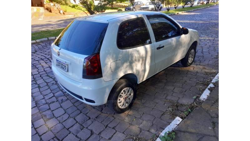 FIAT - PALIO - 2015/2016 - Branca - R$ 28.500,00