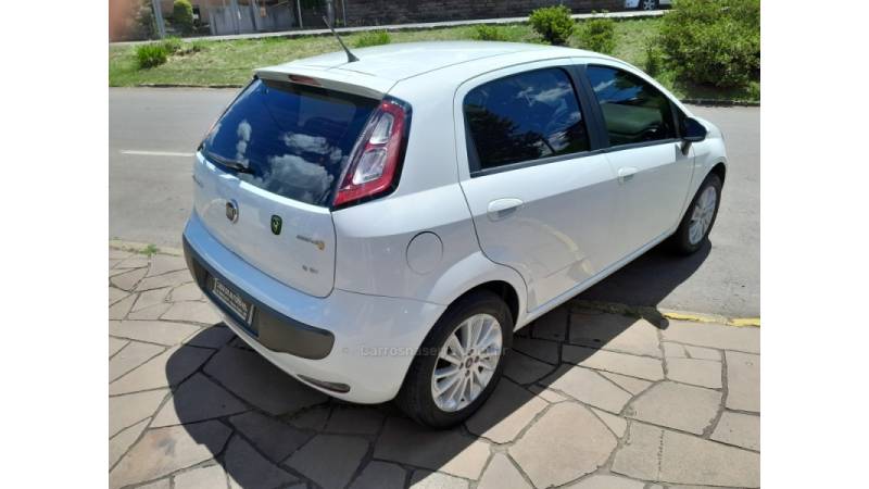 FIAT - PUNTO - 2016/2017 - Branca - R$ 57.500,00