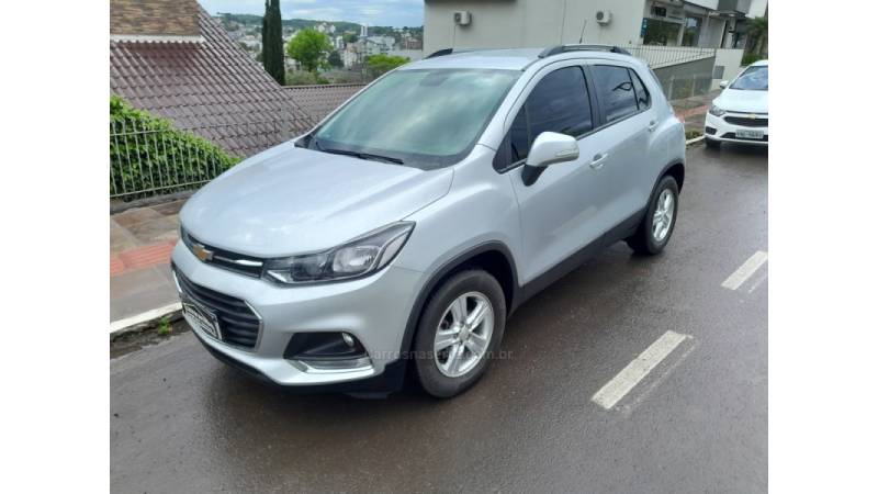 CHEVROLET - TRACKER - 2018/2018 - Prata - R$ 80.000,00