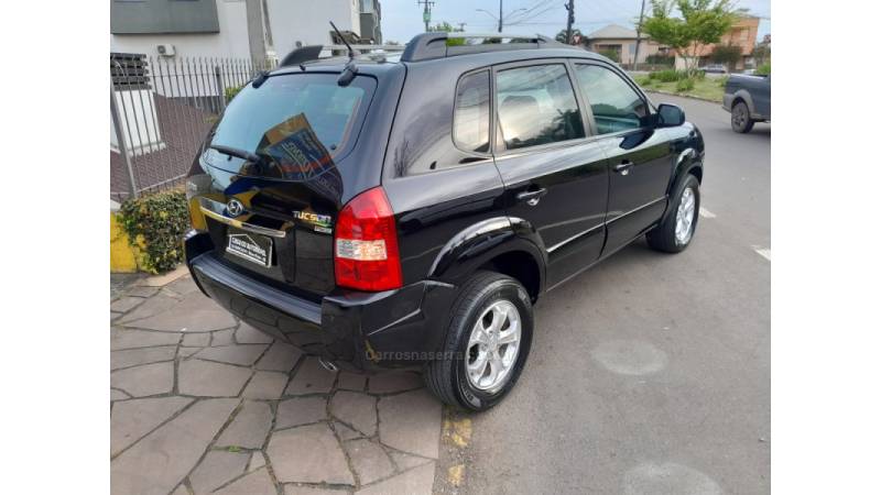 HYUNDAI - TUCSON - 2012/2013 - Preta - R$ 49.500,00