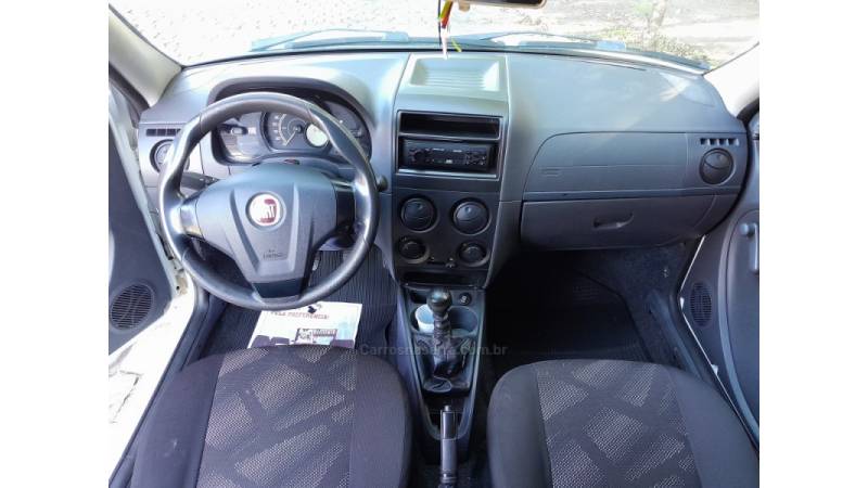 FIAT - PALIO - 2015/2016 - Branca - R$ 28.500,00
