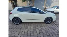 FIAT - BRAVO - 2015/2016 - Branca - R$ 54.900,00
