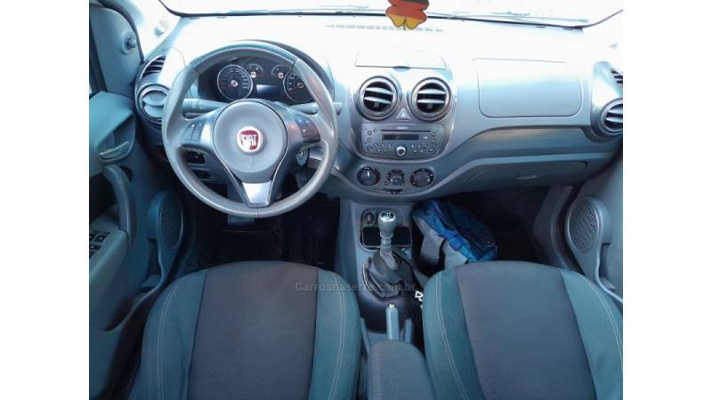 FIAT - PALIO - 2012/2013 - Branca - R$ 40.000,00