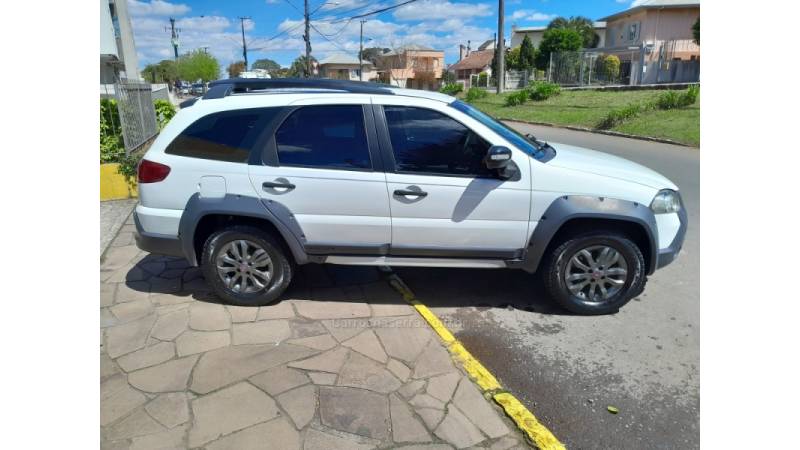 FIAT - PALIO - 2012/2013 - Branca - R$ 45.900,00