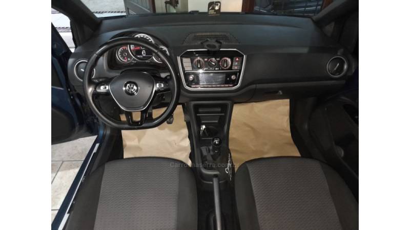 VOLKSWAGEN - UP - 2017/2018 - Azul - R$ 59.900,00