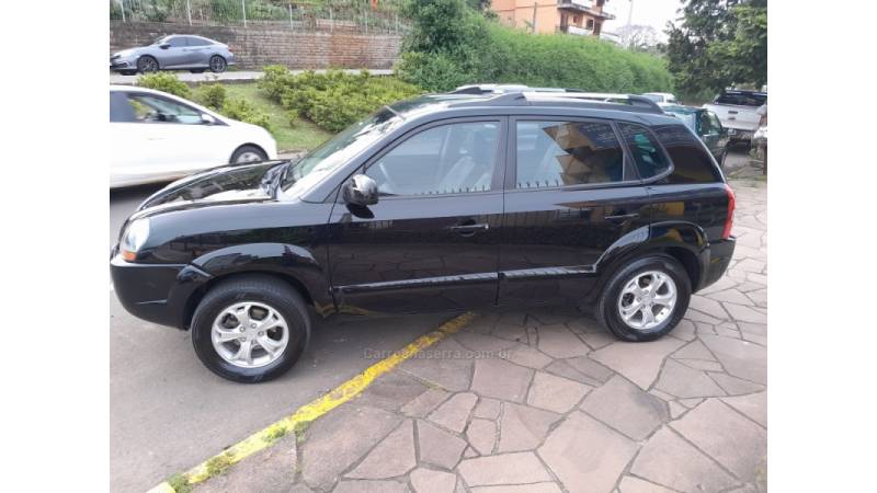HYUNDAI - TUCSON - 2012/2013 - Preta - R$ 49.500,00