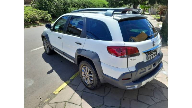 FIAT - PALIO - 2012/2013 - Branca - R$ 45.900,00